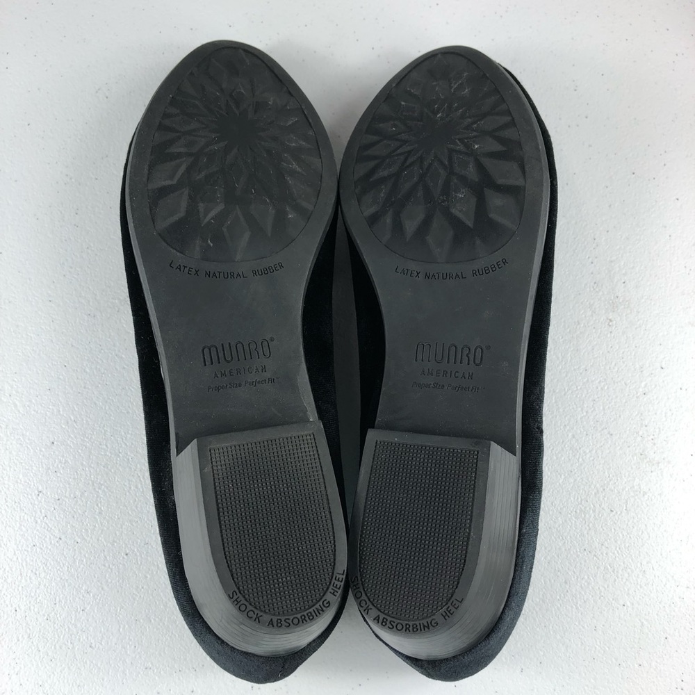 Munro American Perfect Fit Velvet Shoes Size 8M - Picture 8 of 8
